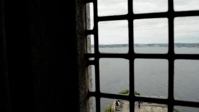 Корнуолл. В замке Сент-Майклс-Маунт на острове в океане (St Michael’s Mount) смотреть онлайн