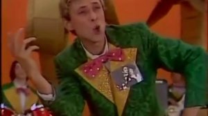 Кап,кап,кап и с ясных глаз Маруси...