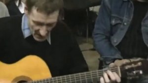Корчит тело России