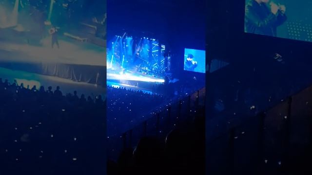 Димаш в Дюссельдорфе * Любовь похожая на сон * смотреть онлайн