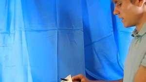 Фокус "Протыкание купюры ручкой"