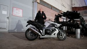 BMW K1300R. Краткий обзор модели.