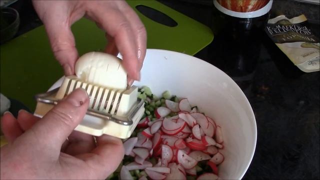 Окрошка мясная сборная. Как приготовить классическую окрошку на квасе.