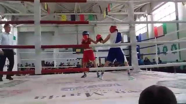 Мухамматризо Бозарбоев Хонободаги бокс мусобакаси смотреть онлайн