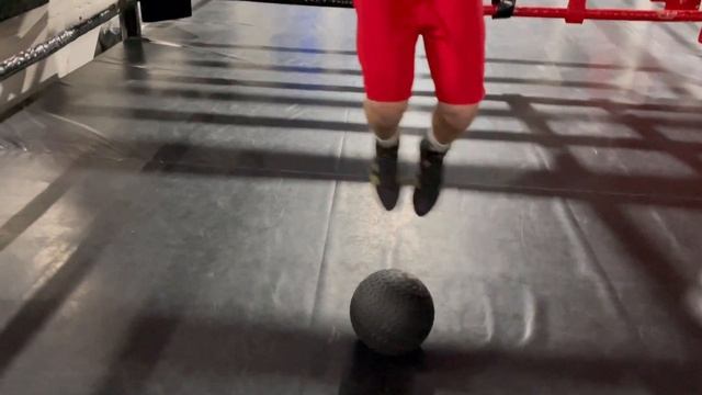 Сергій Артеменко проводить тренування з боксу в с.Яблуниця готель Chevalier Panorama смотреть онлайн