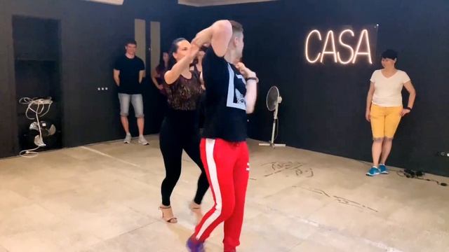 Salsa after class demo with Barbarita & Yaroslav смотреть онлайн