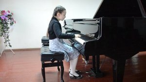 И.С. Бах. Инвенция. (Исполняет Кононенко Вера)