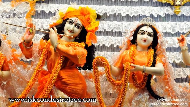 Hare Krishna Stunning Melody by BB Govind Swami Maharaj смотреть онлайн