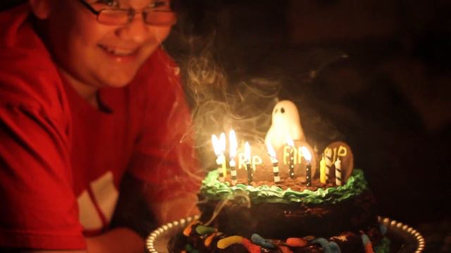 My Little Bro's 14th Bday! смотреть онлайн