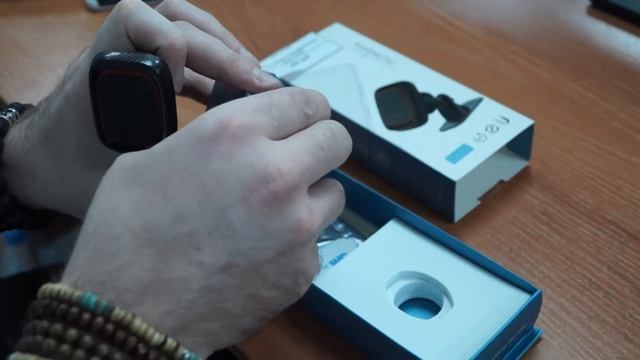 Автомобильный держатель Hoco CA24 смотреть онлайн