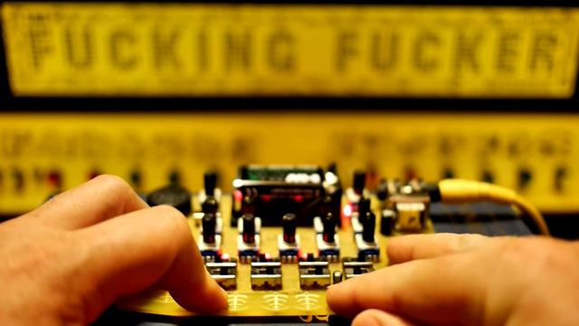 Yellow meets Yellow (Metasonix G-1000 meets Bugbrand Board Weevil) смотреть онлайн