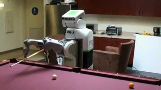 Она играет робот. Робототехника робот спарк. Робототехника робот спарк. Она играет робот. Шахматный робот.