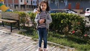 Зайка серенький сидит