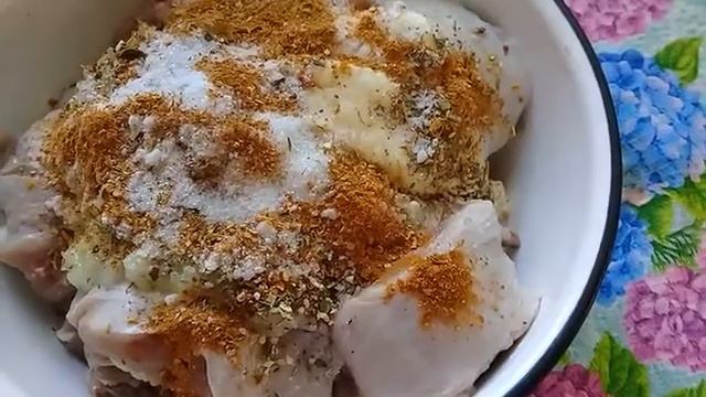 кролик запечённый в духовке.