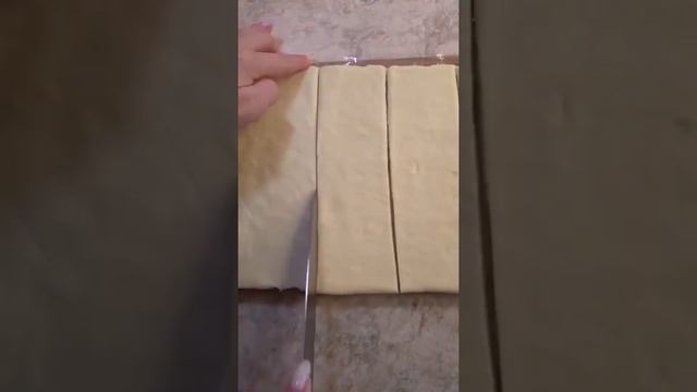 Ну очень быстрый рецепт слоек с сыром и зеленым луком смотреть онлайн