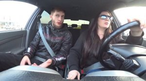 ДОСТАЮ ДЕВУШКУ ЗА РУЛЕМ ПРАНК