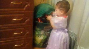 издеваются над маленьким