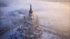 Артисту Александру Ратникову