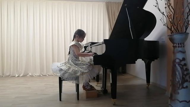 "Новогодняя звезда". Малыева Арина (7 лет), г. Елабуга смотреть онлайн