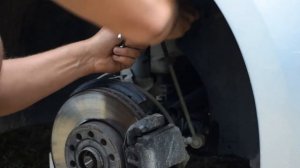 Замена стоек стабилизатора Volkswagen Jetta.