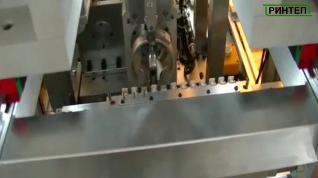 Машина для намотки катушки полосой для статора двигателя