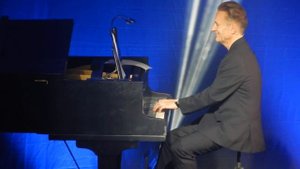 Олег Меньшиков_ Диалог у новогодней ёлки.