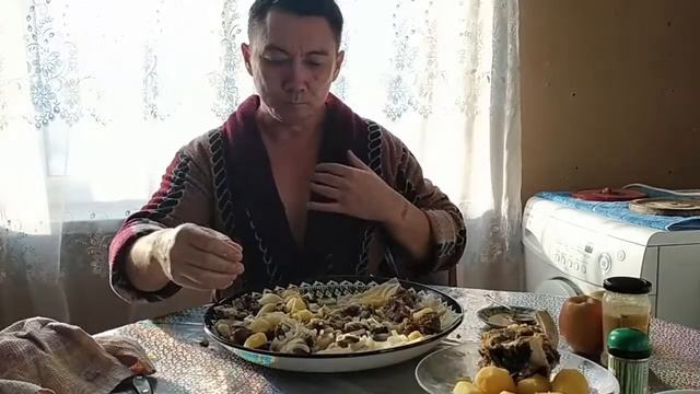 ЕМ ОДИН БЕСБАРМАК БЕШБАРМАК АС НКАЛЬ ЕТ ВКУСНЫЙ В ЭФИРЕ 23 02 2021 КАЗАХСКИЙ ДЕЛИКАТЕС смотреть онлайн
