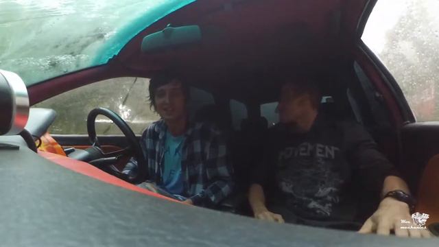 Остался без бензина по дороге домой смотреть онлайн