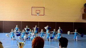 Танец "Синий иней". Лера солистка и 1 место.