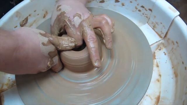 Для начинающих гончаров. Пиала. Урок 1 смотреть онлайн