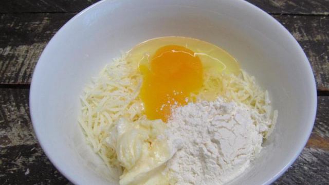 Картофельный суп с клецками из сыра