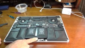 MacBook Pro のバッテリーを自分で交換してみました。意外に簡単でした！