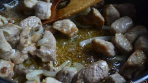 Тушеный картофель со свининой