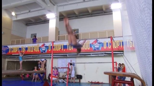 Открытые краевые соревнования по спортивной гимнастике начались в спортивной школе Виктория