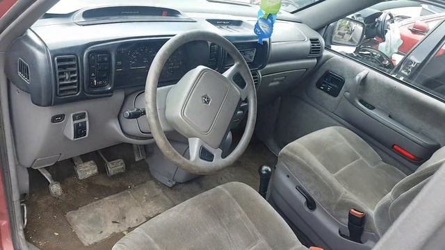 Car recycler parts Chrysler Voyager, II 1995 2.5 TD 85kw 116hp Diesel Mechanical смотреть онлайн