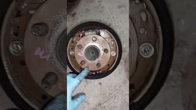 Toyota Allion, Premio (240) чем отличаются задние ступицы! смотреть онлайн