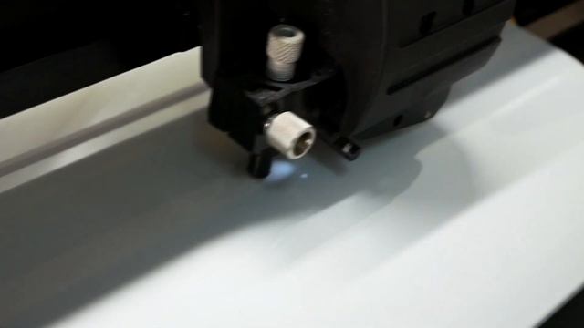 Защищает ли бронепленка ваш iPhone от падения? Бизнес - индивидуальная порезка защитных пленок. смотреть онлайн