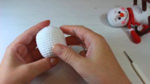 Снеговик вязанный крючком. Мастер-класс. Простой снеговик.