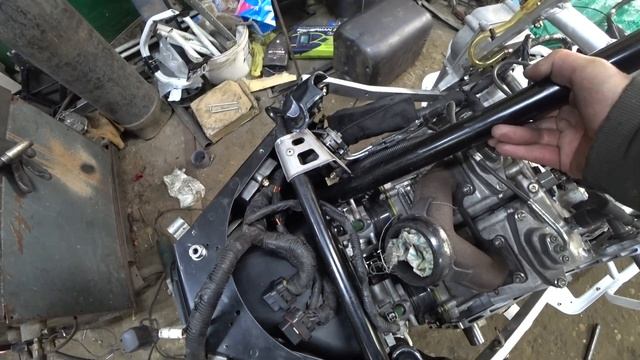 Arctic Cat XF 800. Продолжение сборки. смотреть онлайн