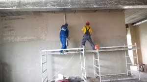 Как штукатурить стены 4 метра без маяков
