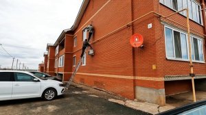 Подъем блока кондиционера на второй этаж. Монтаж сплит-систем. Пономаревский район