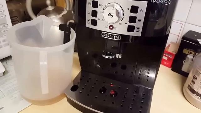 How To Descale a Delonghi Magnifica Coffee Machine смотреть онлайн