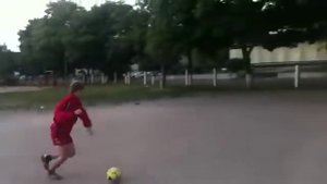 Попал мячом в бабушку