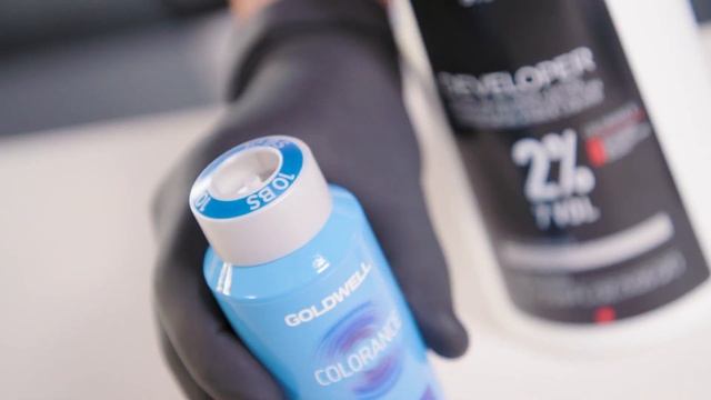 How to Use Goldwell's Color Dispensing Nozzle | Less Hair Color Waste | Goldwell Education Plus смотреть онлайн