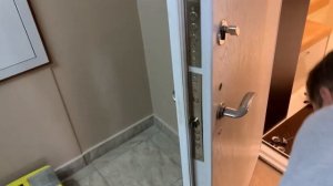 Установка дверной ручки / door-services.ru