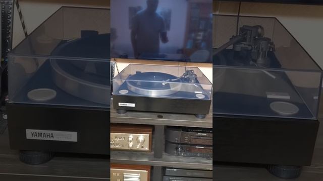проигрыватель винила Yamaha GT - 750 смотреть онлайн