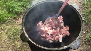 СВИНИНА С ОВОЩАМИ В КАЗАНЕ НА КОСТРЕ ???
