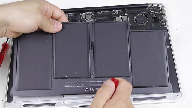 Apple MacBook Air 13 замена батареи A1405 своими ручками