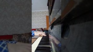 Отцвели уж давно хризантемы в саду на пианино