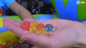 Ярослава выращивает шарики Орбиз и ищет Яйца с Сюрпризами ORBEEZ Surprise Toys Unboxing